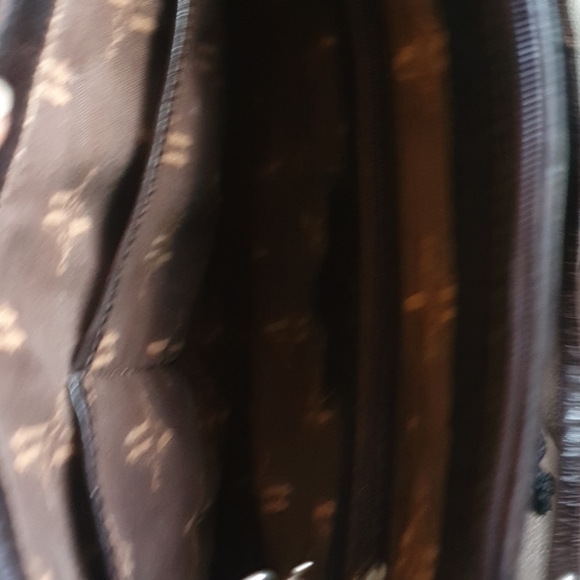 Bags - Picture 4 of 6